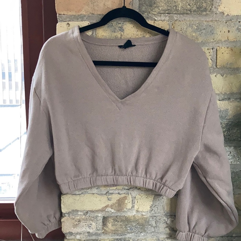Long sleeve cropped shirt